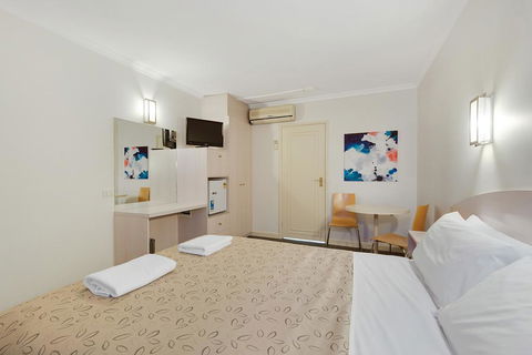 Alexander Motor Inn And Apartments - Holiday Find 3