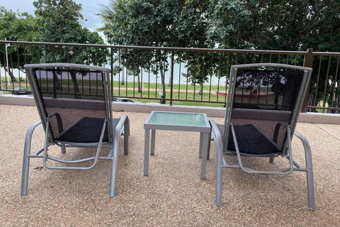 All In 500 Aud Weekly Beachfront The STRAND Studio Apartment - Holiday Find 0