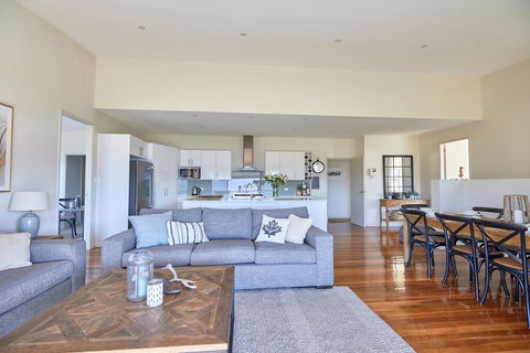 Alpine Air - Holiday Find 1