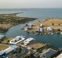 Anchored - Access to the Gippsland Lakes - Holiday Find