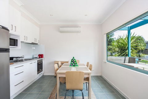Anglesea River Apartments - 2 Bed Unit 2/4 - Holiday Find 3