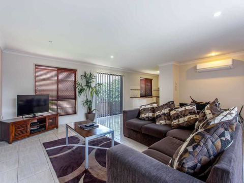 Annand Mews Apartments - Holiday Find 1