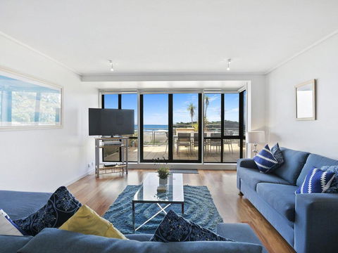 APARTMENT 11 PACIFIC APARTMENTS - Holiday Find 0