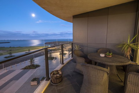 Apt 221 Marinaquays - Holiday Find 0