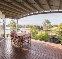 Aqua Vista - a stroll to Paynesville forshore - Holiday Find