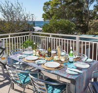 Araluen on Holden - great deck with ocean views - Holiday Find