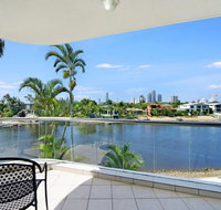 Arc Resort Stunning 3 Bedroom in Broadbeach - Holiday Find