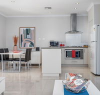 Ardross Short Stays - Holiday Find