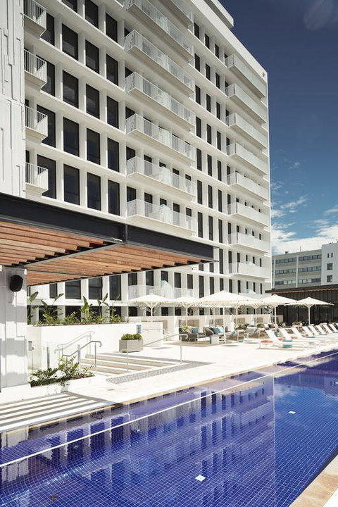 Art Series - The Johnson - Holiday Find 3