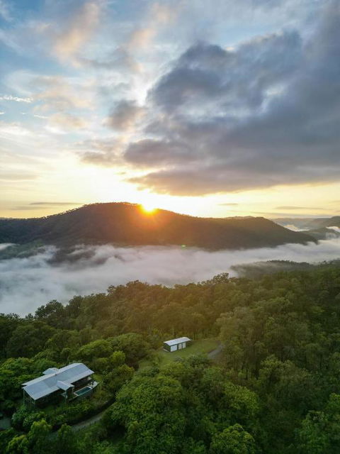Luxurious Hinterland Guest House With HEATED POOL Sleeps 10 Brisbane Scenic Rim Gold Coast - Holiday Find 0
