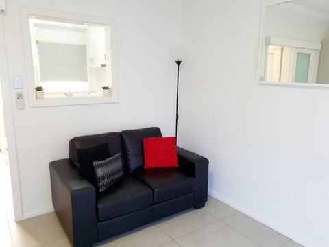 M4 West Perth Studio Apartment Near Kings Park - Holiday Find 1
