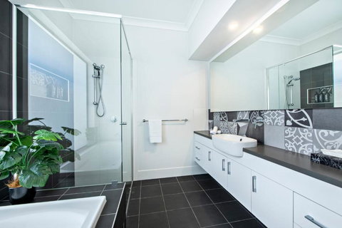 Macquarie Entertainer - Pool Retreat, Pet Friendly - Holiday Find 3