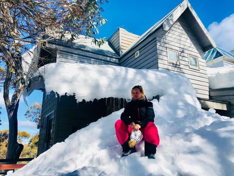 MAGNIFICENT SKIING ON MOUNT BULLER - Holiday Find 2
