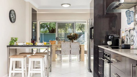 Magnolias - Holiday Find 3