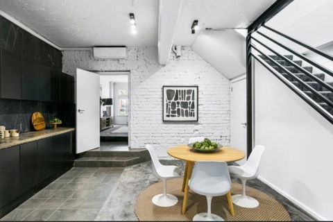 MANHATTAN STYLE 3 STORY LUXURY IN ST PETERS - Holiday Find 1
