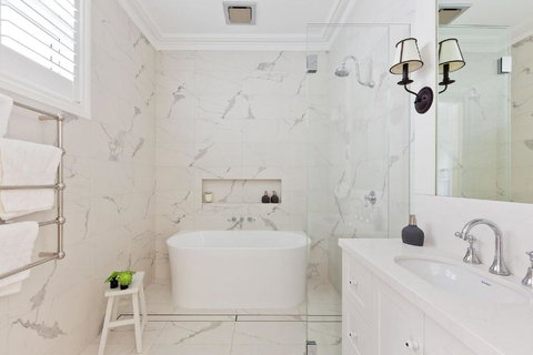 Manly Seaside Cottage - Holiday Find 3