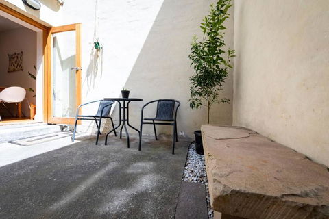 MELVINGTON BOUTIQUE APARTMENT IN HOBART CBD O - Holiday Find 1