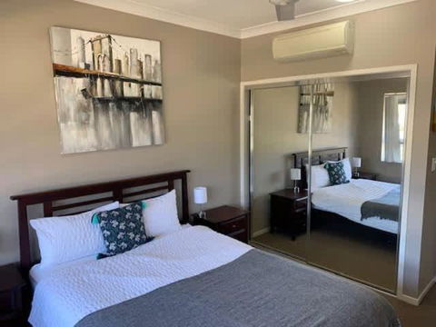 Modern Beach Apartment - Holiday Find 2