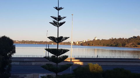 Moon River, South Perth - Holiday Find 0