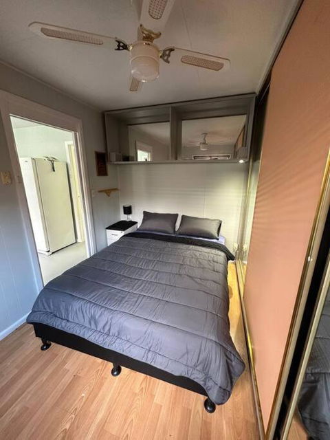 Mountain View - Holiday Find 0