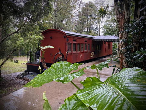 Mt Nebo Railway Carriage And Chalet - Holiday Find 1