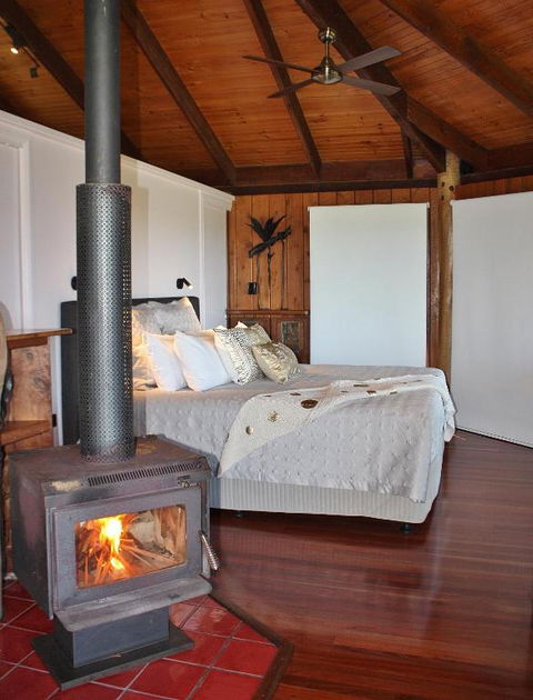 Mt Quincan Crater Retreat - Holiday Find 3