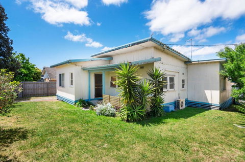 Nanas Beach House By Readyset - Holiday Find 0