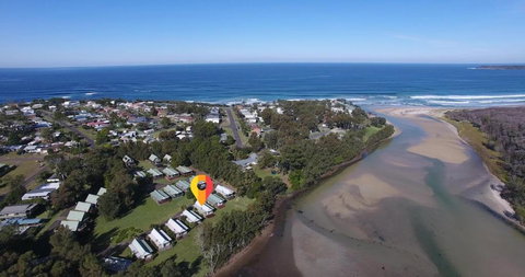 Nannys Beach House - Holiday Find 1