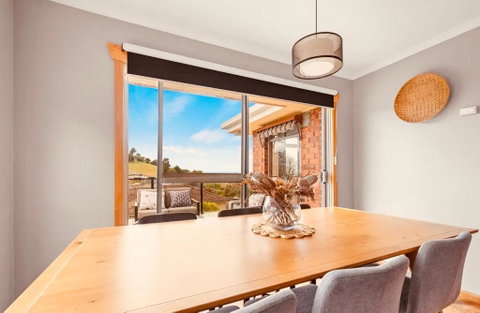 Natural & Relax House In Ulverstone - Holiday Find 3