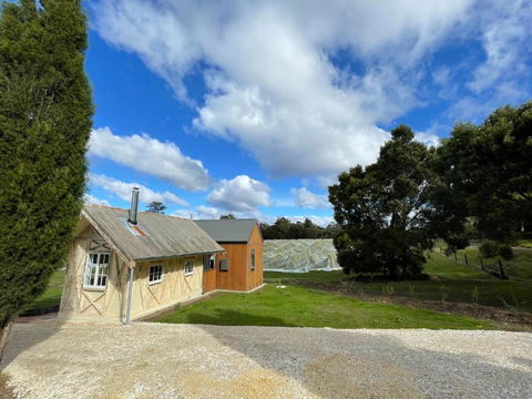 NEST- Luxury Vineyard Accommodation - Holiday Find 3