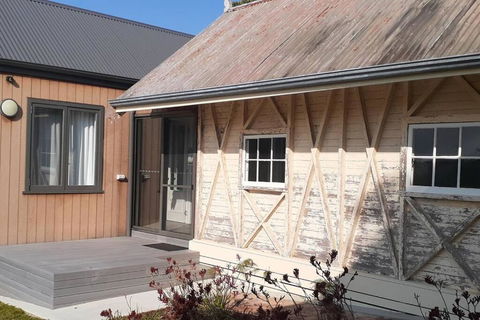 NEST- Luxury Vineyard Accommodation - Holiday Find 2