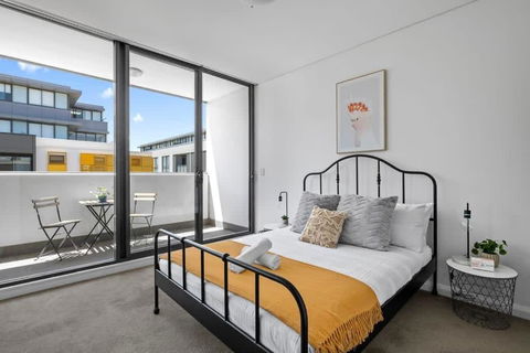 NEW 3BR Apt In Kingsgrove Sleeps 7 - Holiday Find 0