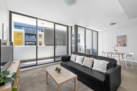 NEW 3BR Apt In Kingsgrove Sleeps 7 - Holiday Find 3