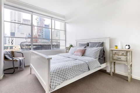 NEW! A Comfy & Stylish Apt Next To Darling Harbour - Holiday Find 0