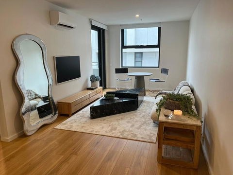 NEW BOUTIQUE 1bd Apt - Holiday Find 0