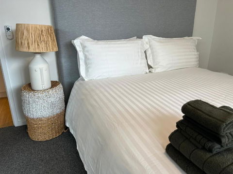 NEW BOUTIQUE 1bd Apt - Holiday Find 3