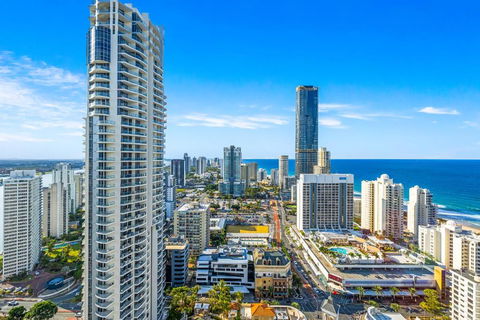 NEW Chevron Ocean Views Central Surfers. - Holiday Find 3