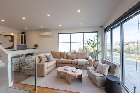 NEW Pleasant View Stays TORQUAY - Holiday Find 0
