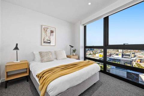 NEW Sensational Southbank Lux - Holiday Find 1