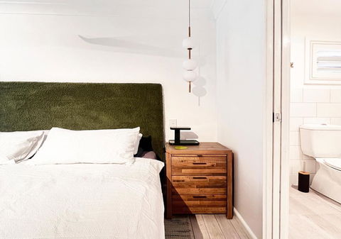 NEW Serene Modern Oasis - Holiday Find 3