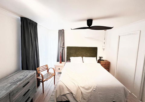 NEW Serene Modern Oasis - Holiday Find 2
