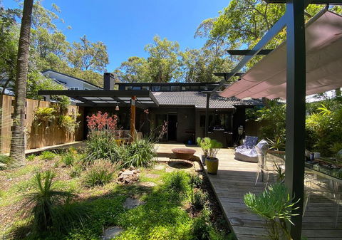 NEW Serene Modern Oasis - Holiday Find 0