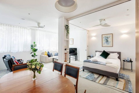 New York Warehouse Style In A Modern Passive House - Holiday Find 1