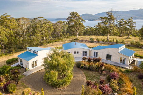 Newhaven - Holiday Find 0