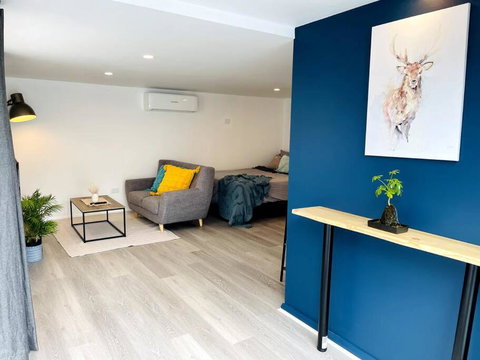 Newly Renovated Contemporary Private Studio Near Hobart CBD And Airport - Holiday Find 2