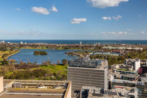 Nice 1 Bedroom Close To Albert Park Lake 02053 - Holiday Find 2