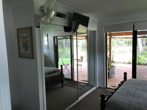 Noosa Lake Weyba - Holiday Find 3