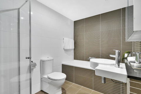 North Sydney Corporate Apartment MIL2251106 - Holiday Find 1