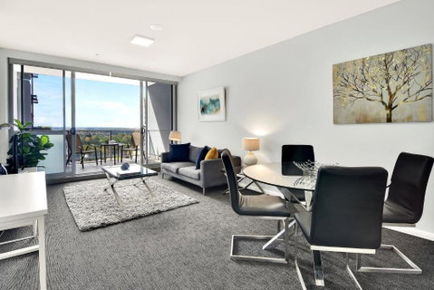 North Sydney Large Two Bedroom MIL2252402 - Holiday Find 1