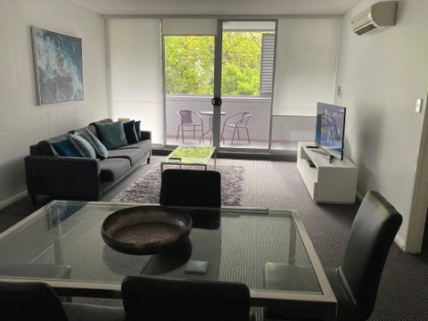 North Sydney Wyndel Apartments-MIL1005 - Holiday Find 0